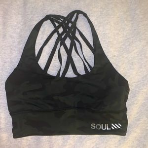 SoulCycle x LuluLemon Free to be Moved Sports Bra. Incognito Camo. Size 6